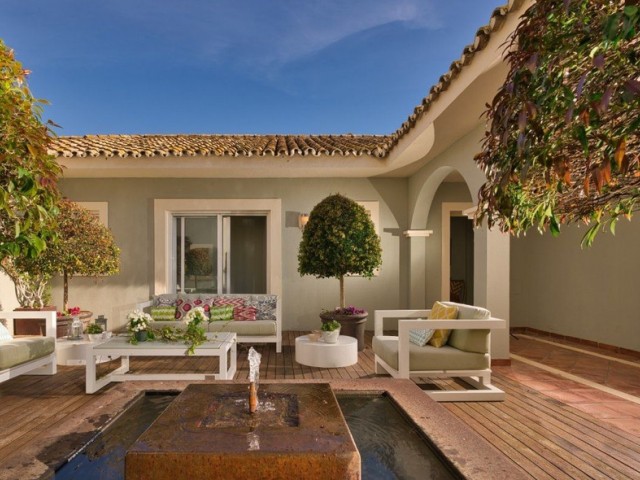 5 Soveroms Villa i Sotogrande