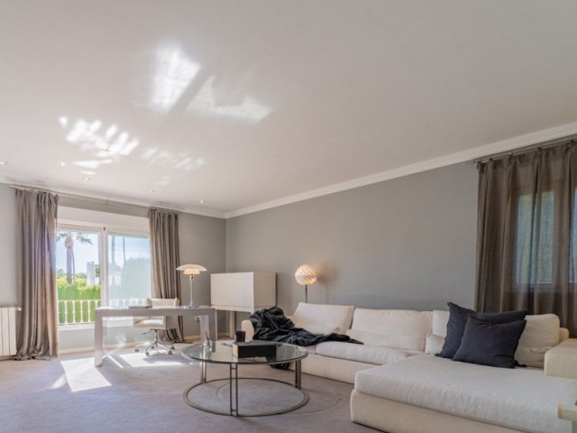 5 Soveroms Villa i Sotogrande