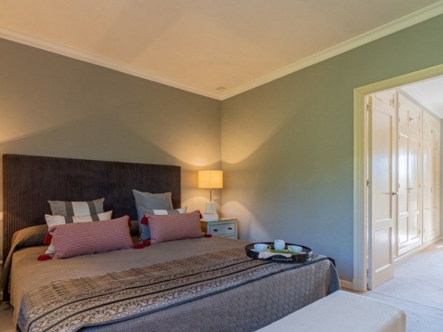 5 Soveroms Villa i Sotogrande