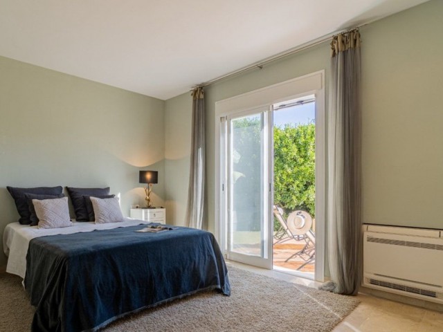 5 Soveroms Villa i Sotogrande