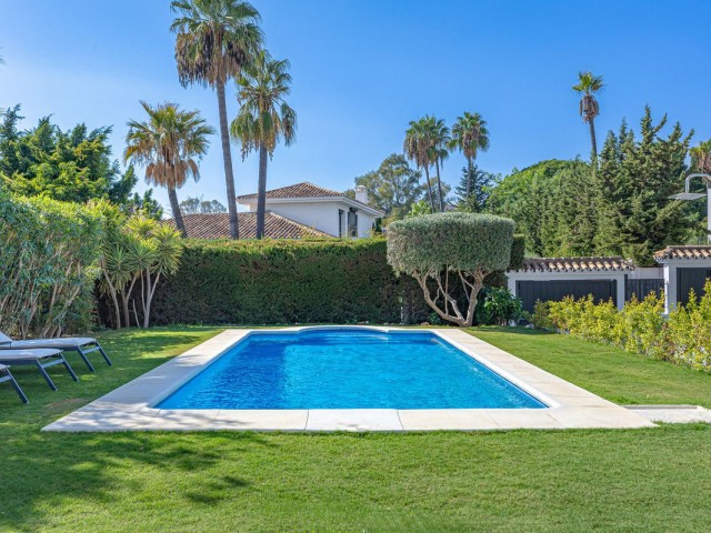4 Slaapkamer Villa in Nueva Andalucía