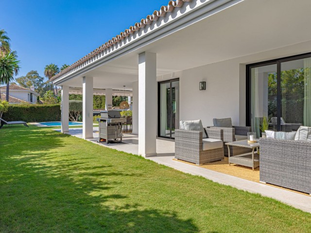 4 Slaapkamer Villa in Nueva Andalucía