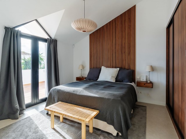 Villa avec 4 Chambres  à Nueva Andalucía