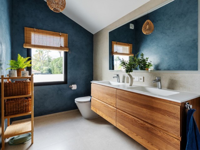 Villa avec 4 Chambres  à Nueva Andalucía