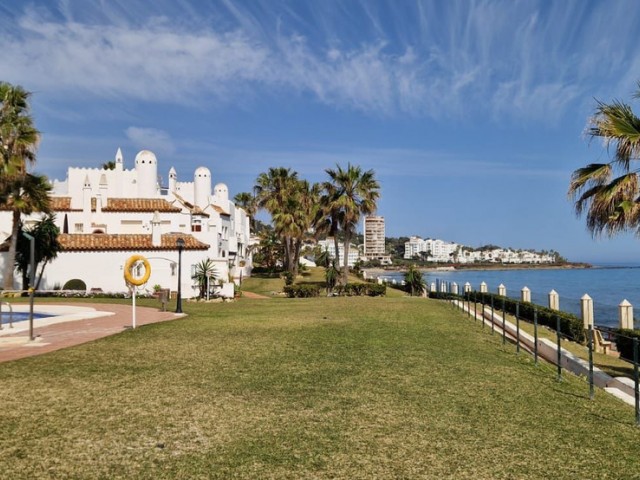 3 Bedrooms Apartment in Calahonda