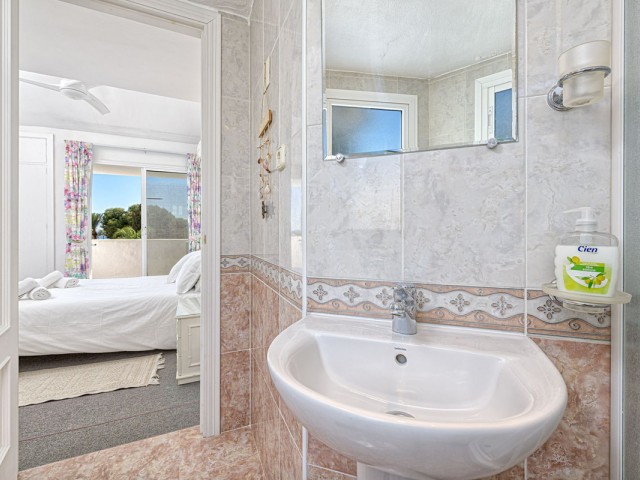 3 Bedrooms Apartment in Calahonda