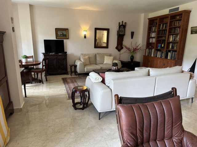 Apartment, El Presidente, R5056273