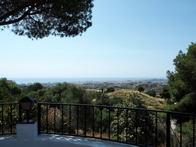 Villa con 5 Dormitorios  en Mijas