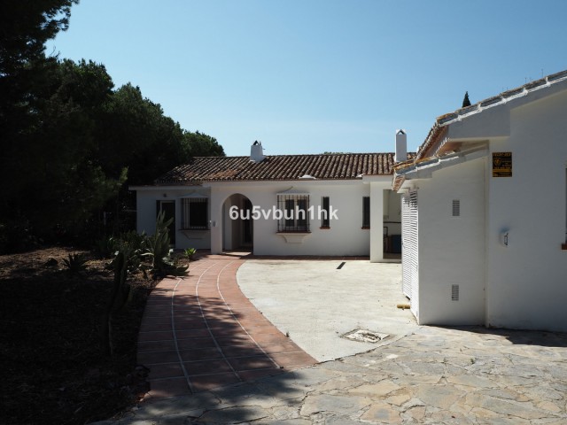 Villa con 5 Dormitorios  en Mijas