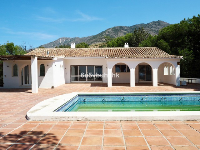 Villa con 5 Dormitorios  en Mijas