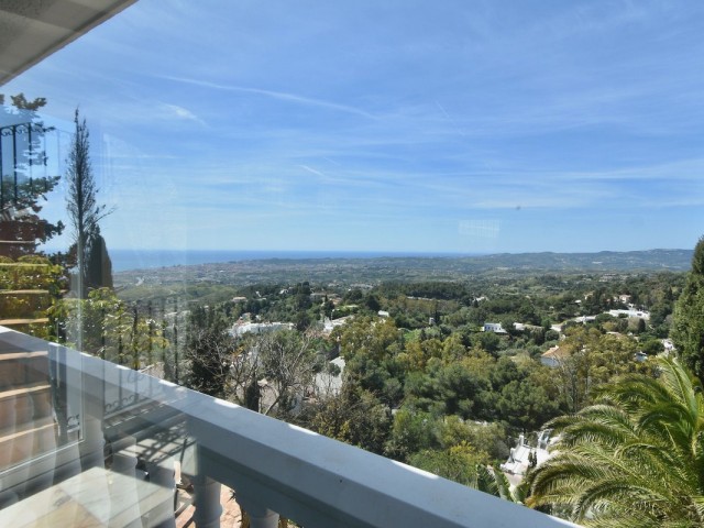 Villa con 6 Dormitorios  en Mijas