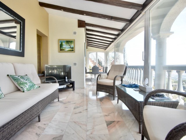Villa con 6 Dormitorios  en Mijas