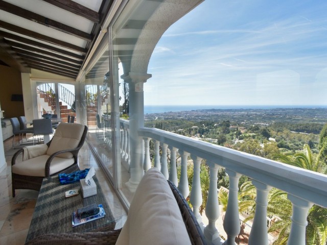 Villa con 6 Dormitorios  en Mijas