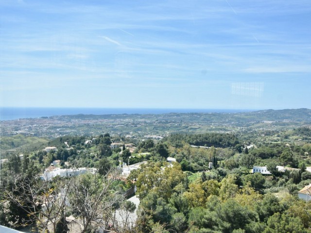 6 Bedrooms Villa in Mijas