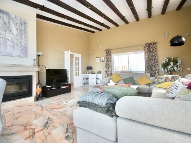 6 Bedrooms Villa in Mijas