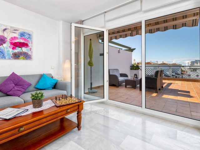 Kattohuoneisto Calahonda