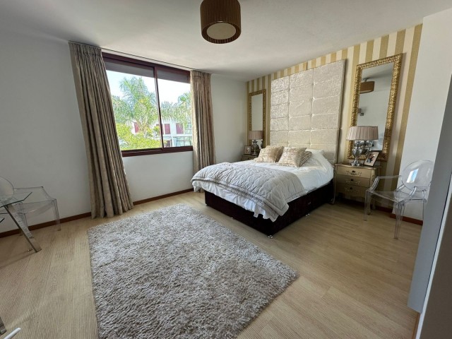 Maison mitoyenne avec 3 Chambres  à Cancelada