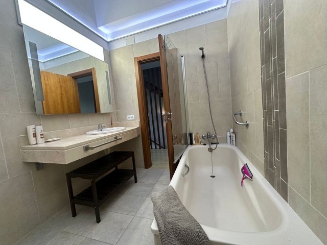 Maison mitoyenne avec 3 Chambres  à Cancelada