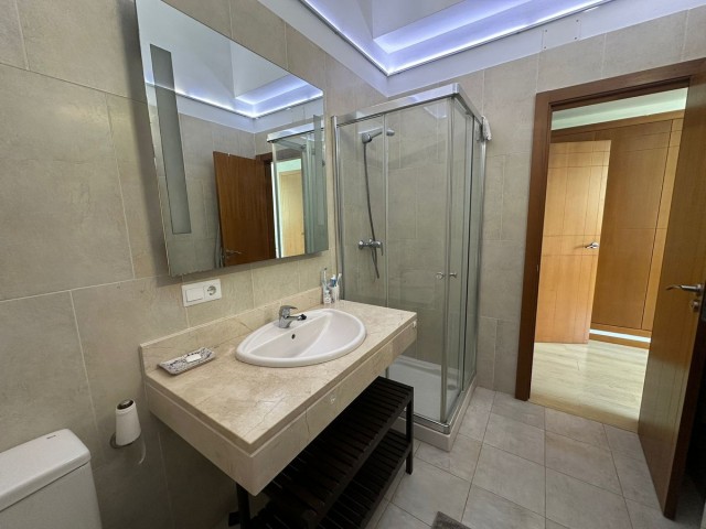 Maison mitoyenne avec 3 Chambres  à Cancelada