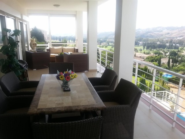 Villa avec 6 Chambres  à Mijas Golf