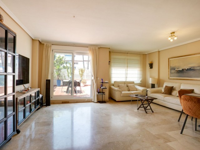 Reihenhaus, Bel Air, R5064532