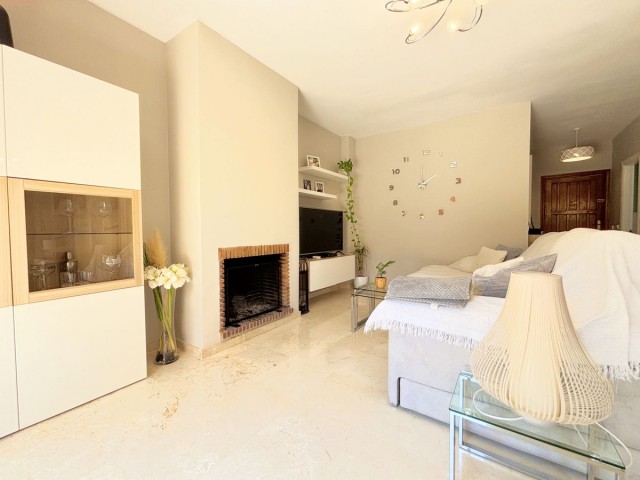 Maison mitoyenne avec 3 Chambres  à Estepona