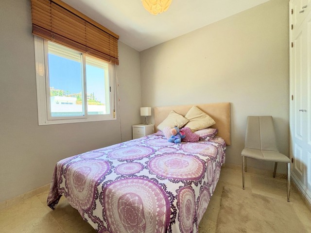 Maison mitoyenne avec 3 Chambres  à Estepona