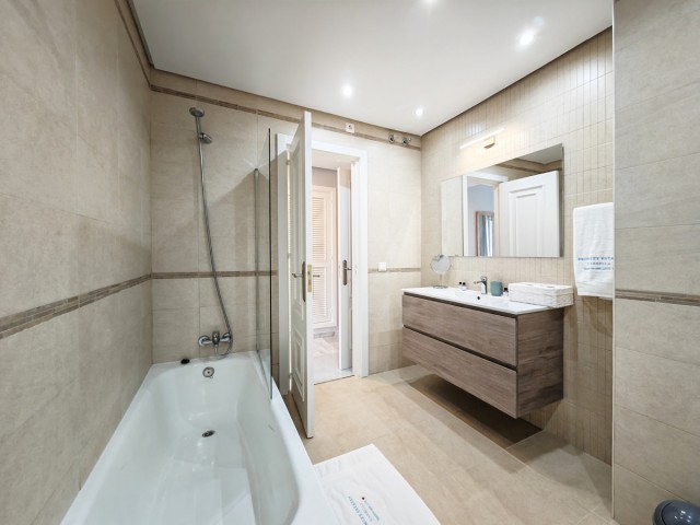2 Schlafzimmer Apartment in Puerto de Cabopino