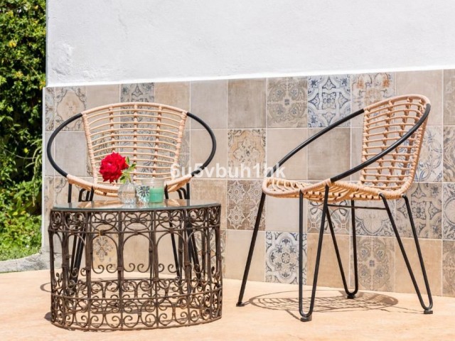 Villa con 8 Dormitorios  en Málaga