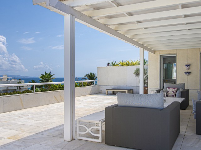 Penthouse avec 3 Chambres  à Puerto Banús