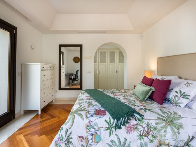 6 Bedrooms Villa in Estepona