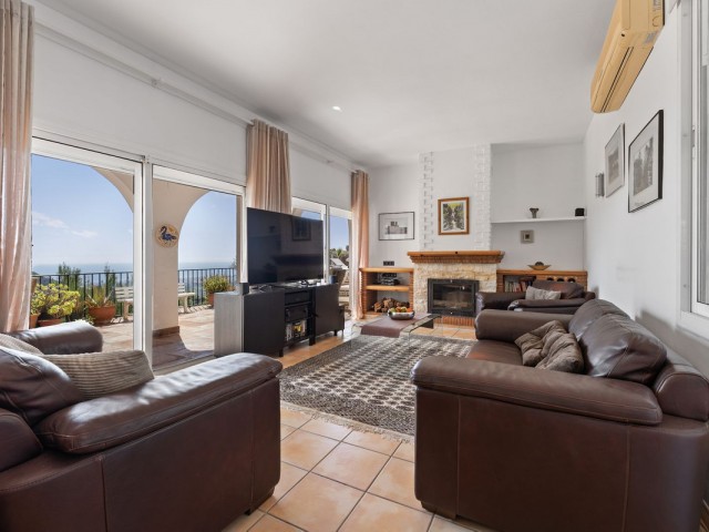 4 Schlafzimmer Villa in Valtocado