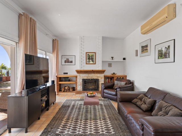 4 Schlafzimmer Villa in Valtocado
