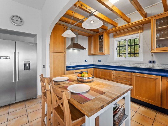 4 Schlafzimmer Villa in Valtocado