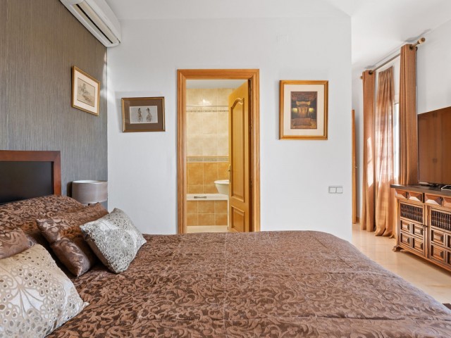 4 Schlafzimmer Villa in Valtocado
