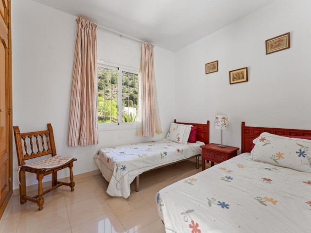 4 Schlafzimmer Villa in Valtocado