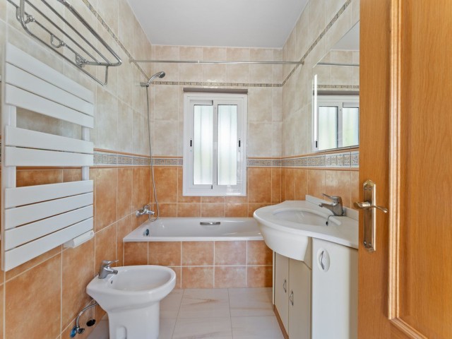 4 Schlafzimmer Villa in Valtocado
