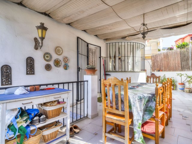 5 Bedrooms Villa in Marbella