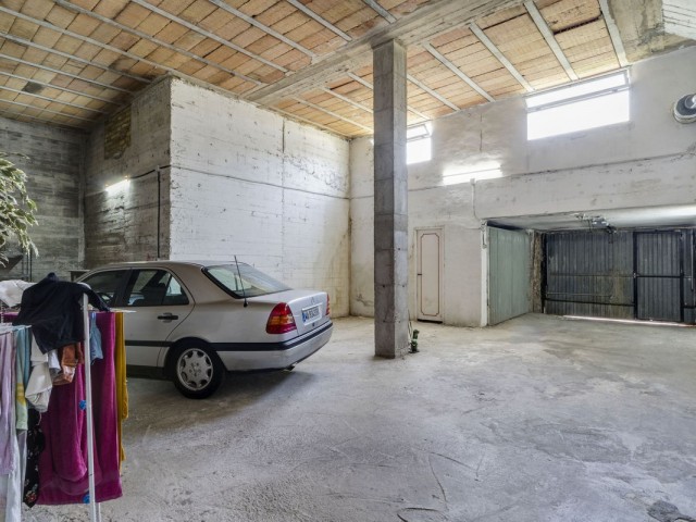 5 Bedrooms Villa in Marbella