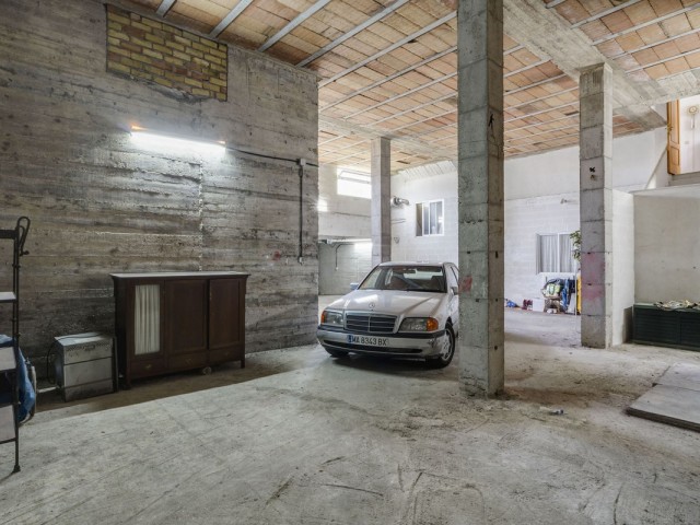 5 Bedrooms Villa in Marbella