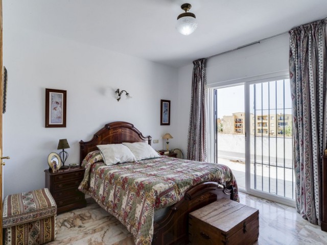 5 Bedrooms Villa in Marbella