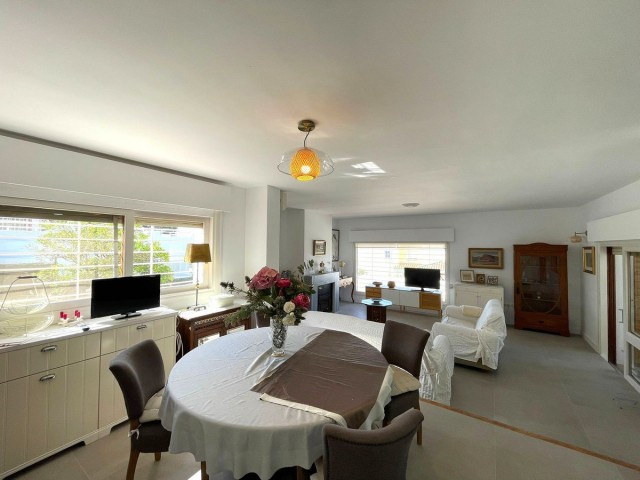 4 Soveroms Villa i Estepona