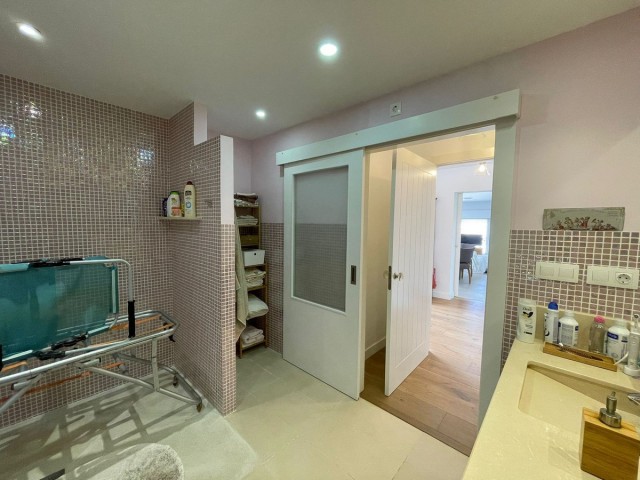 4 Soveroms Villa i Estepona