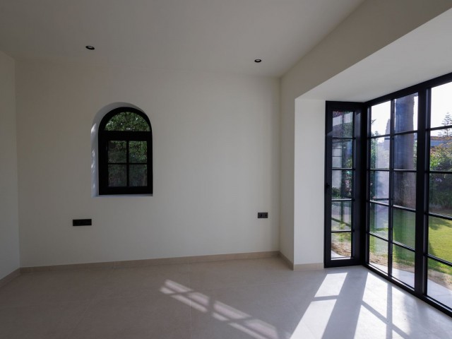3 Soveroms Villa i Sotogrande