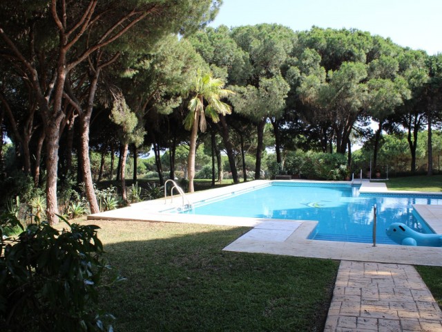 2 Schlafzimmer Villa in Cabopino