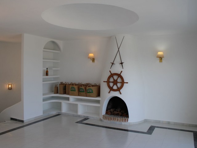 2 Schlafzimmer Villa in Cabopino
