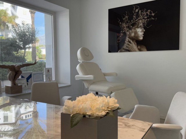 Commercial in Puerto Banús
