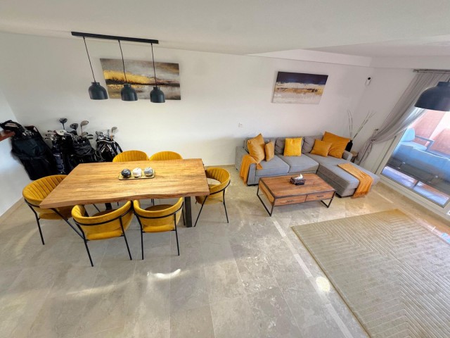 Reihenhaus, Artola, R5072410