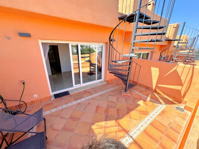 Adosado con 5 Dormitorios  en Artola