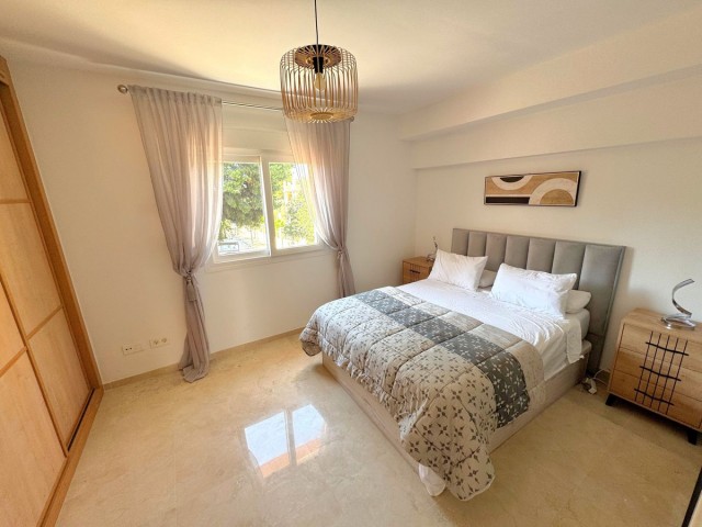 Adosado con 5 Dormitorios  en Artola